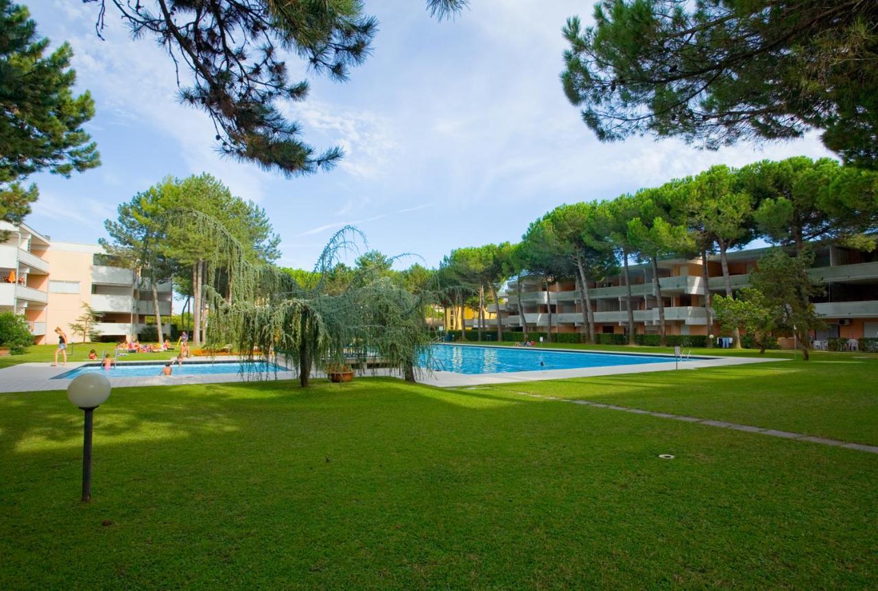 Solarium/piscina Bibione
